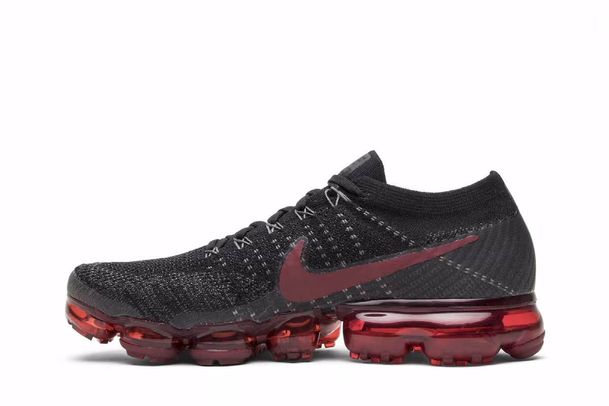 Nike Air VaporMax Bred, view 4