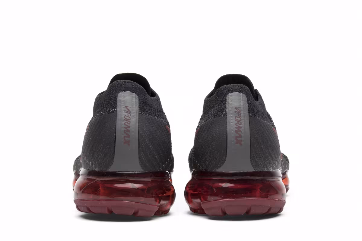 Nike Air VaporMax Bred, view 7