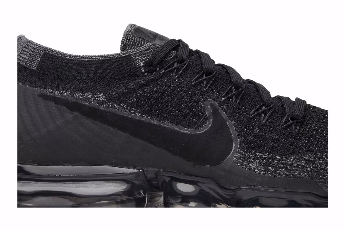 Nike Women's Air VaporMax Triple Black, view 3
