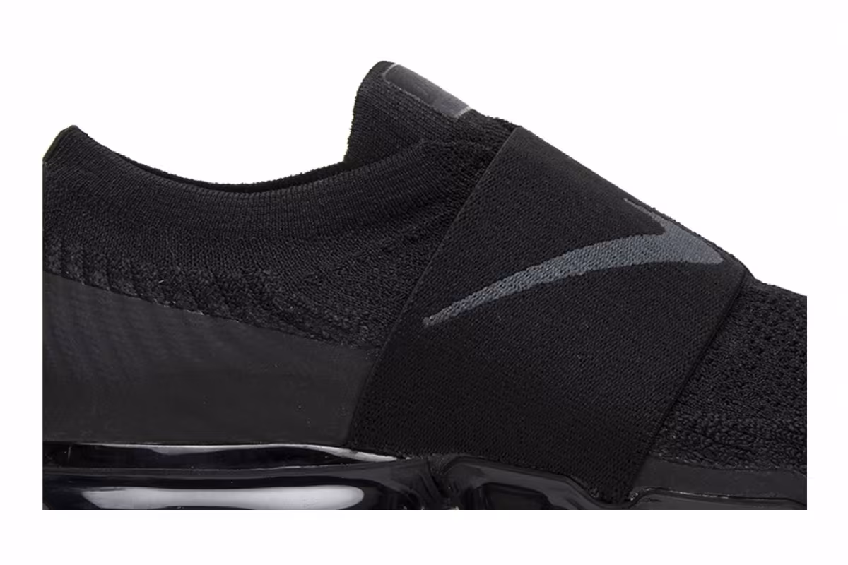 Nike Women's Air VaporMax Moc Triple Black, view 3
