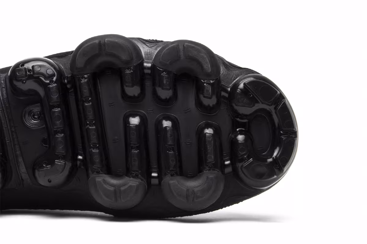 Nike Women's Air VaporMax Moc Triple Black, view 6