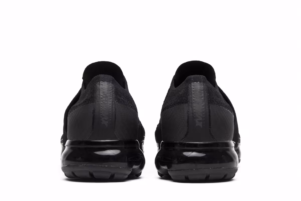 Nike Women's Air VaporMax Moc Triple Black, view 7