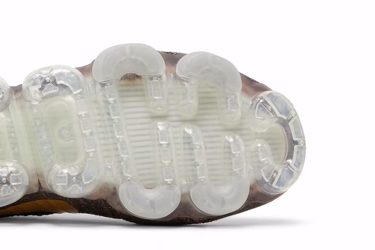 Nike Air VaporMax Metallic Pack, view 6