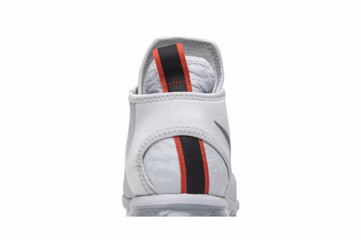 Nike Air VaporMax Chukka Slip Pure Platinum, view 8