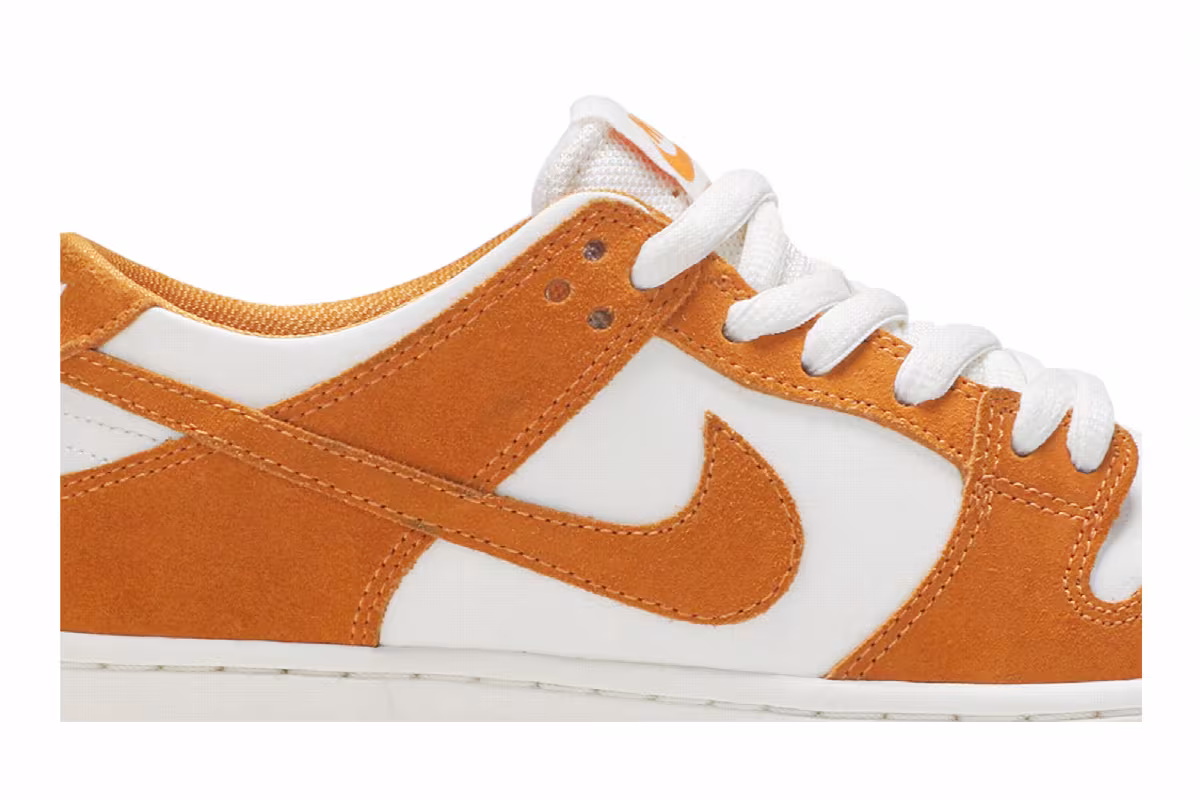 Nike Zoom Dunk Low Pro SB Circuit Orange, view 3