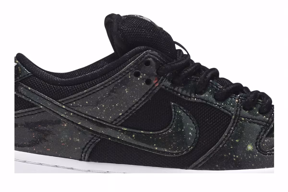 Nike SB Dunk Low TRD QS Galaxy, view 3