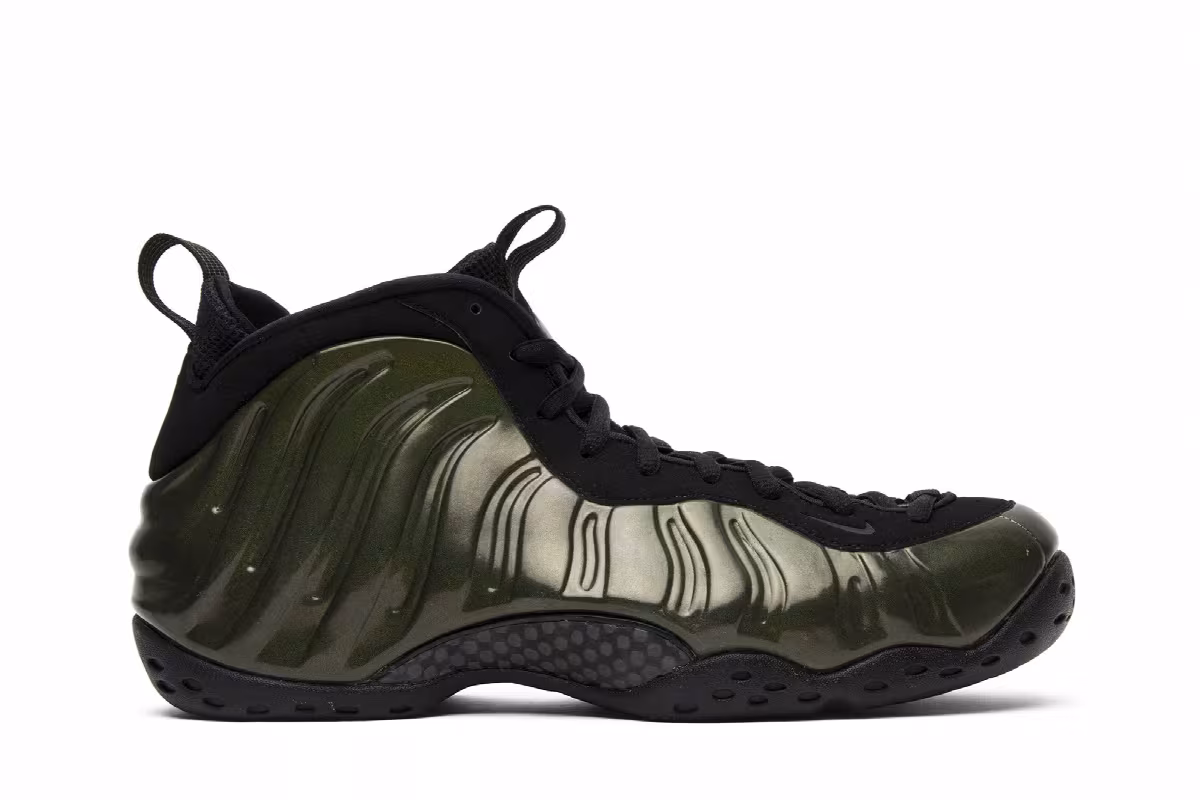 Nike Air Foamposite One Legion Green, view 2