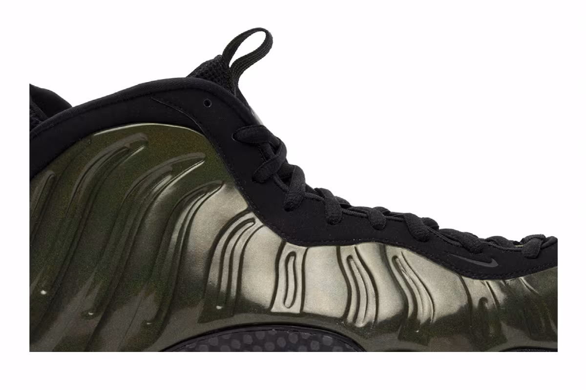 Nike Air Foamposite One Legion Green, view 3