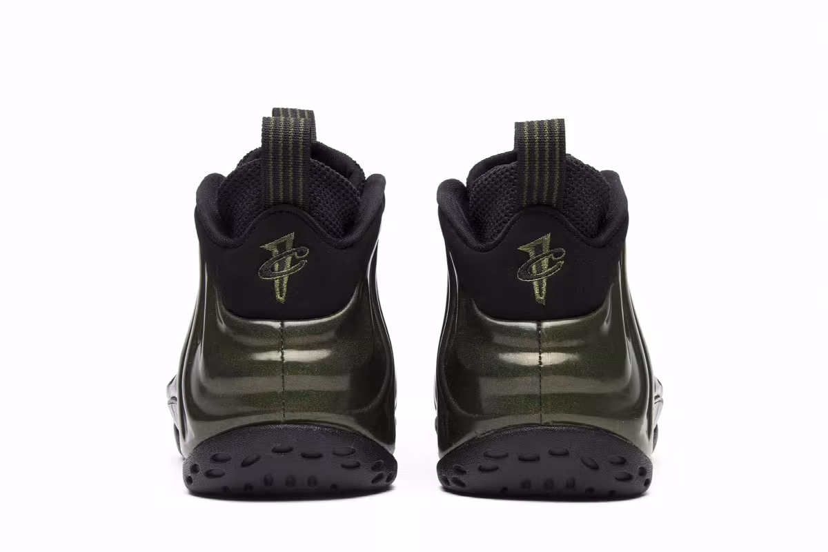 Nike Air Foamposite One Legion Green, view 7
