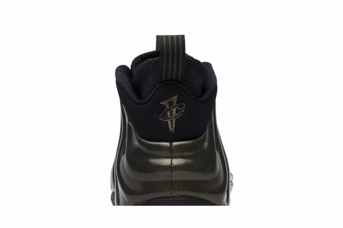 Nike Air Foamposite One Legion Green, view 8