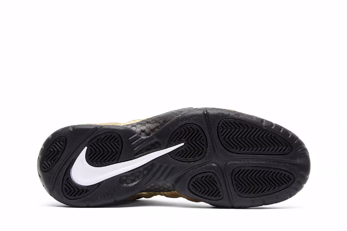 Nike Air Foamposite Pro Metallic Gold, view 5