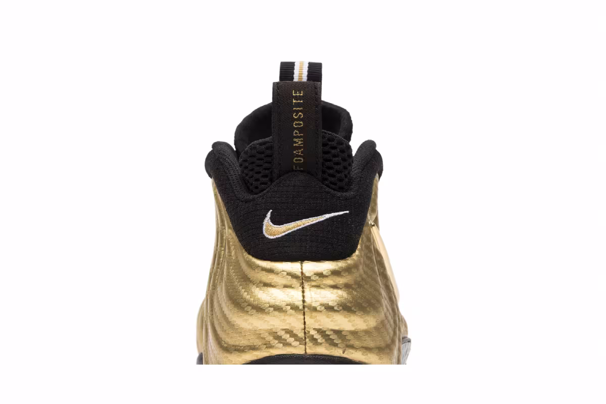 Nike Air Foamposite Pro Metallic Gold, view 8