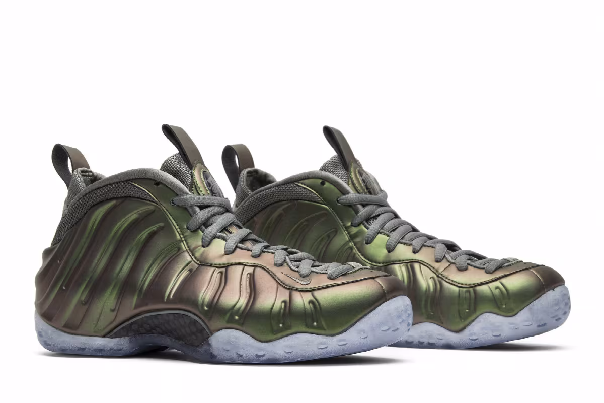 Nike Women's Air Foamposite One Shine, view 9