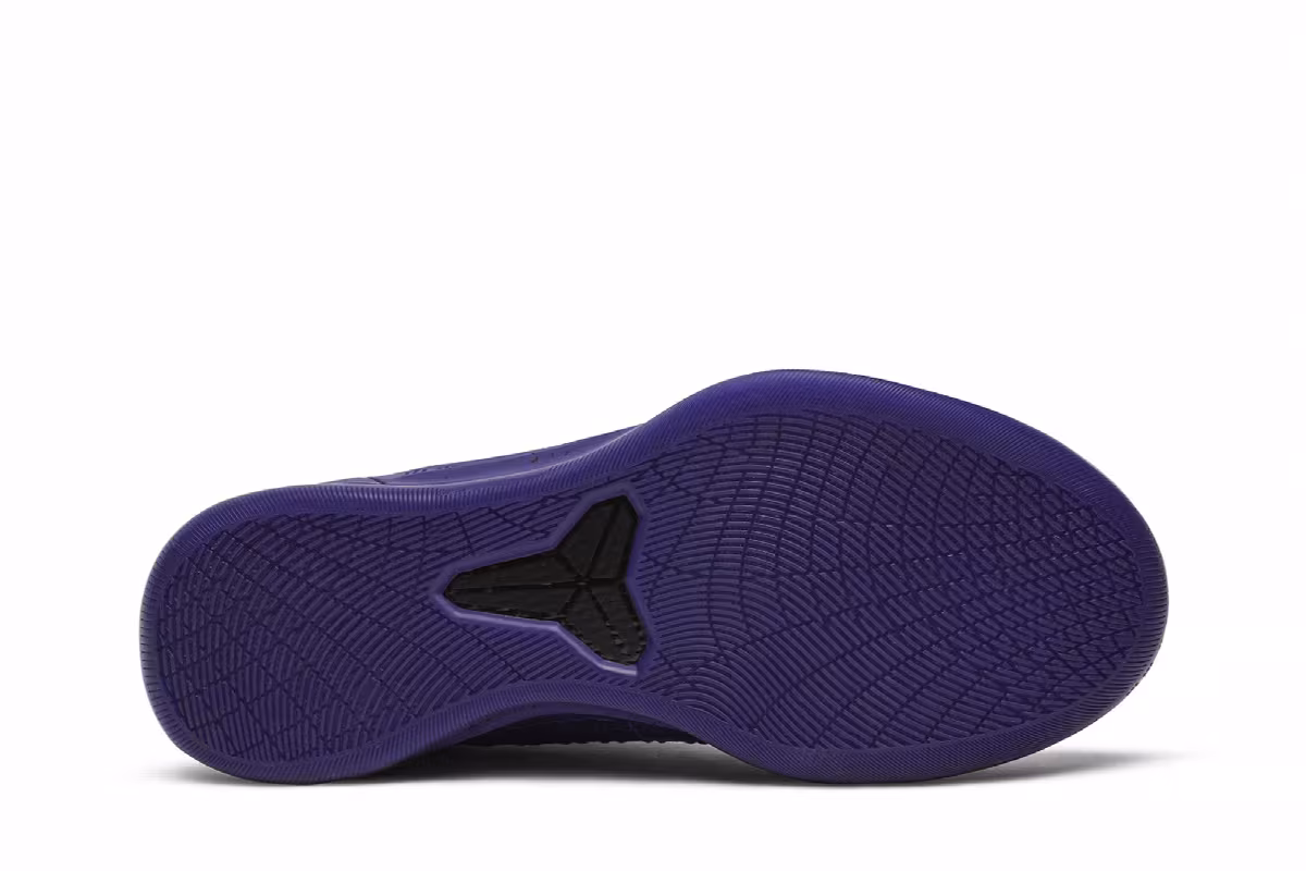 Nike Kobe A.D. Mid Fearless, view 5