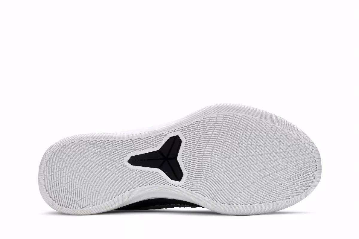 Nike Kobe A.D. Mid Black, view 5