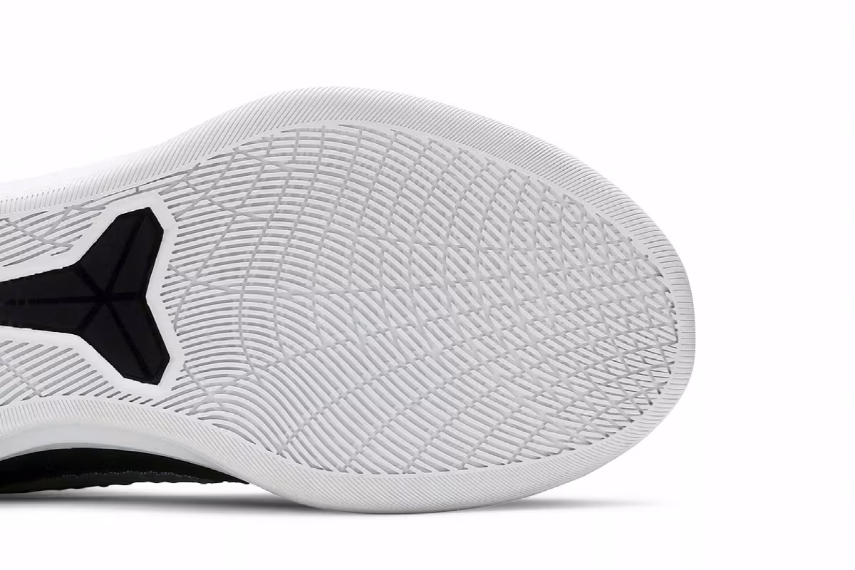 Nike Kobe A.D. Mid Black, view 6