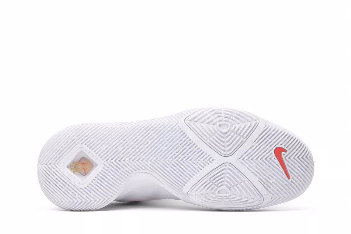 Nike Kyrie 3 Finals, view 5