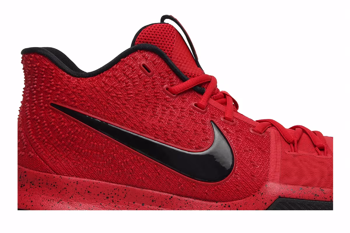 Nike Kyrie 3 Candy Apple, view 3