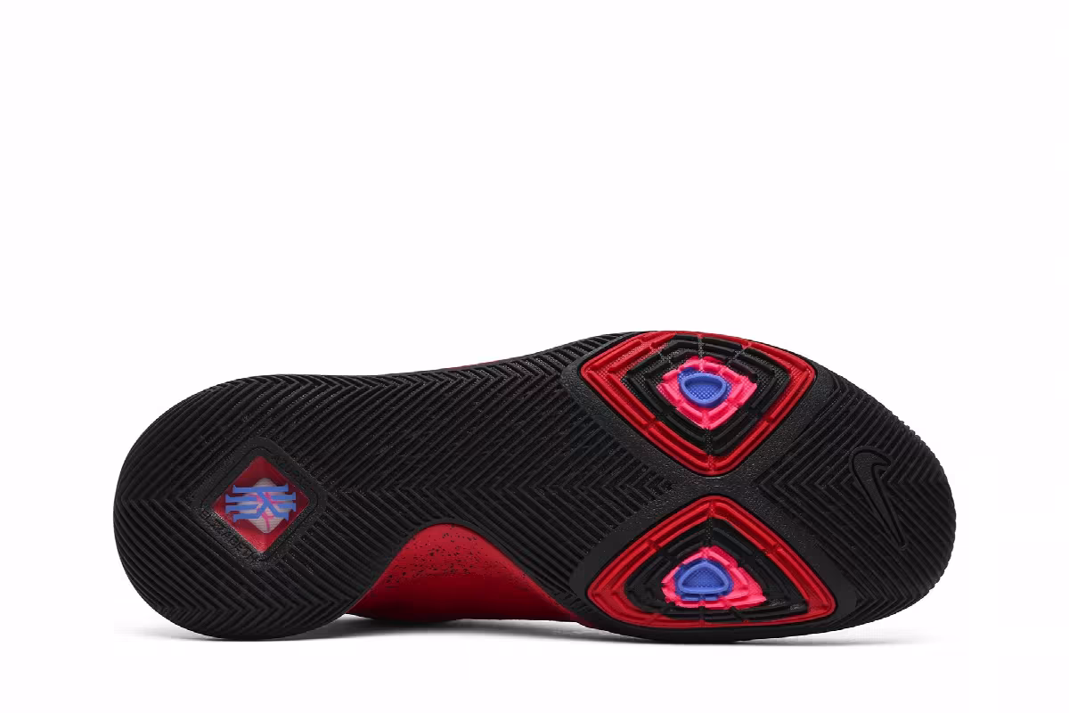 Nike Kyrie 3 Candy Apple, view 5