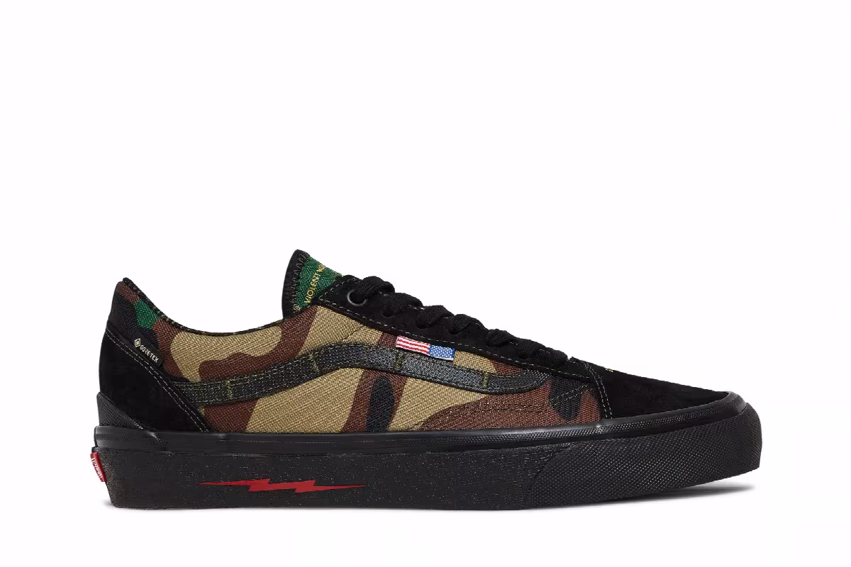 DEFCON x Vans Old Skool GTX Black Woodland Camo, view 2