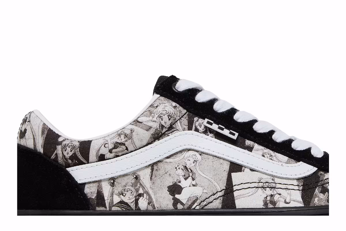 Sailor Moon x Vans Skate Old Skool Pretty Guardian, view 3