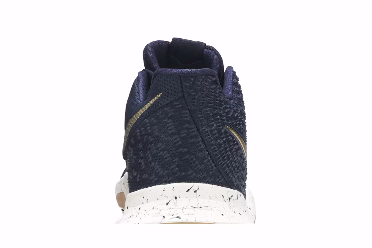 Nike Kyrie 3 Obsidian, view 8