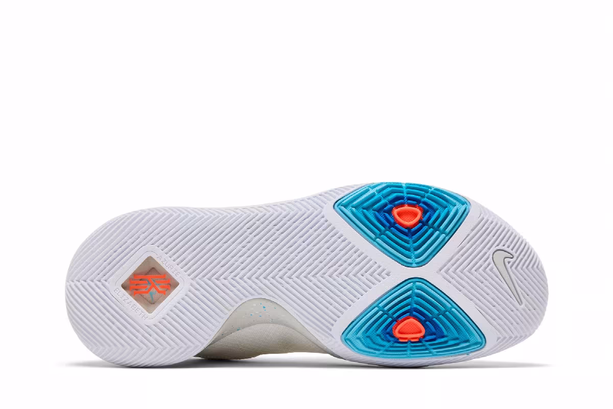 Nike Kyrie 3 Ivory, view 5