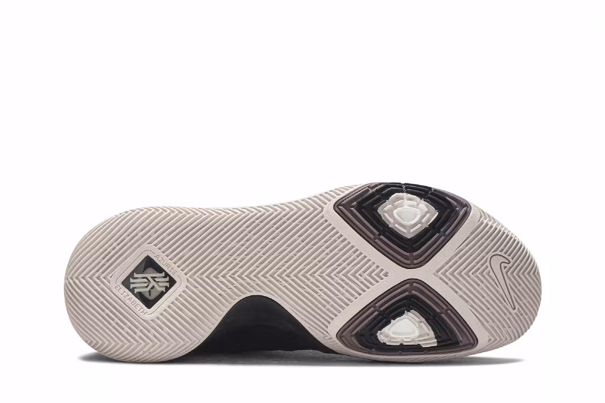 Nike Kyrie 3 Silt Red, view 5