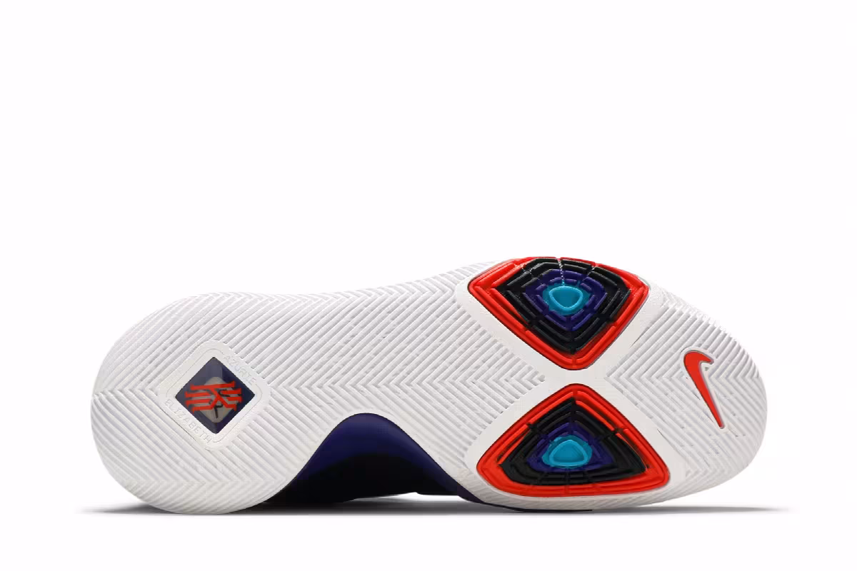 Nike Kyrie 3 Kyrache Light, view 5