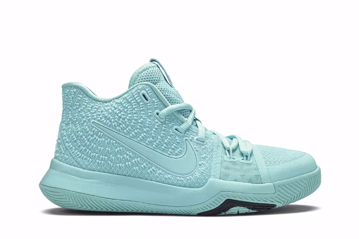 Nike Kyrie 3 GS Aqua, view 2