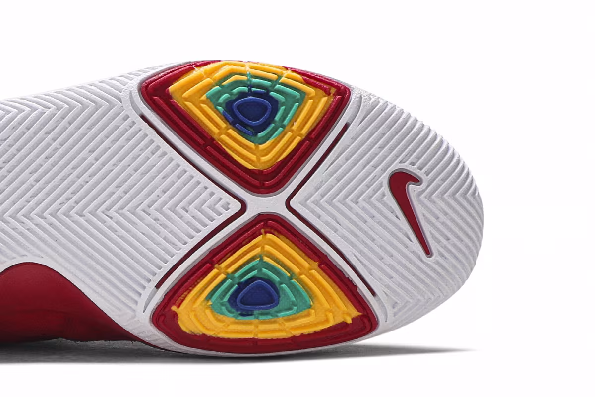Nike Kyrie 3 GS University Red, view 6