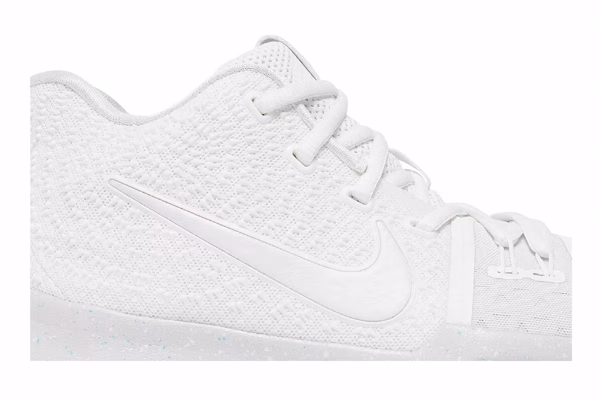 Nike Kyrie 3 GS Ivory, view 3