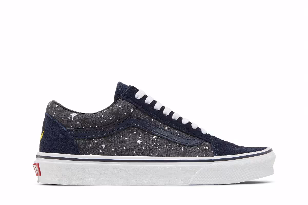 Sailor Moon x Vans Old Skool Pretty Guardian - Parisian Night, view 2