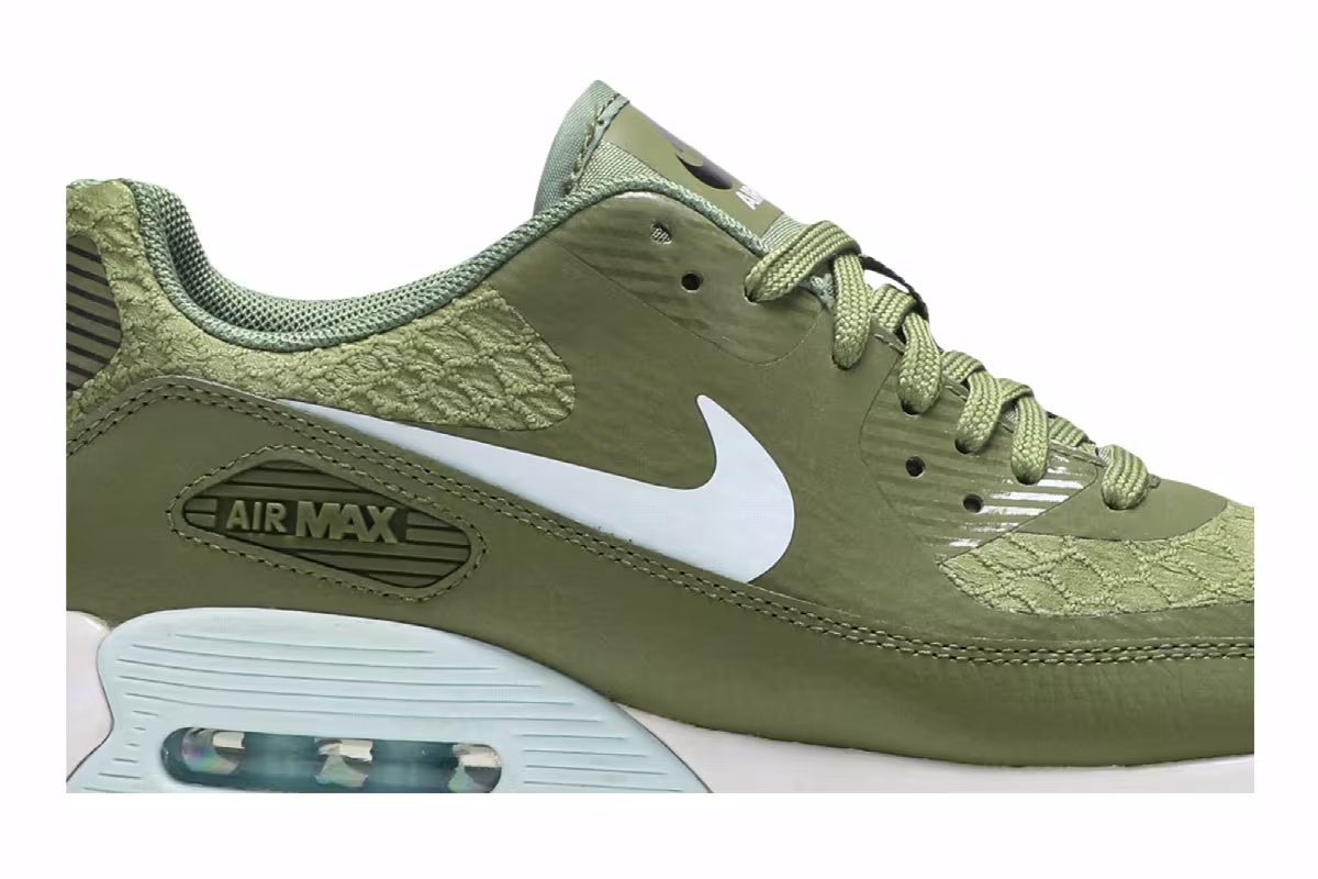 Nike Women's Air Max 90 Ultra 2.0 Palm Green, view 3