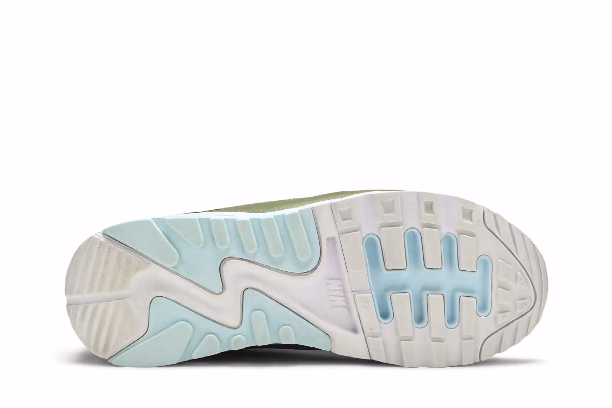 Nike Women's Air Max 90 Ultra 2.0 Palm Green, view 5