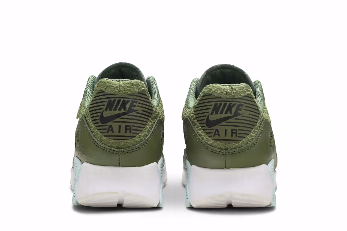 Nike Women's Air Max 90 Ultra 2.0 Palm Green, view 7
