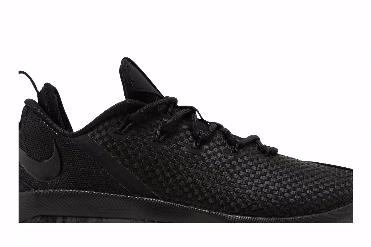 Nike LeBron 14 Low Triple Black, view 3