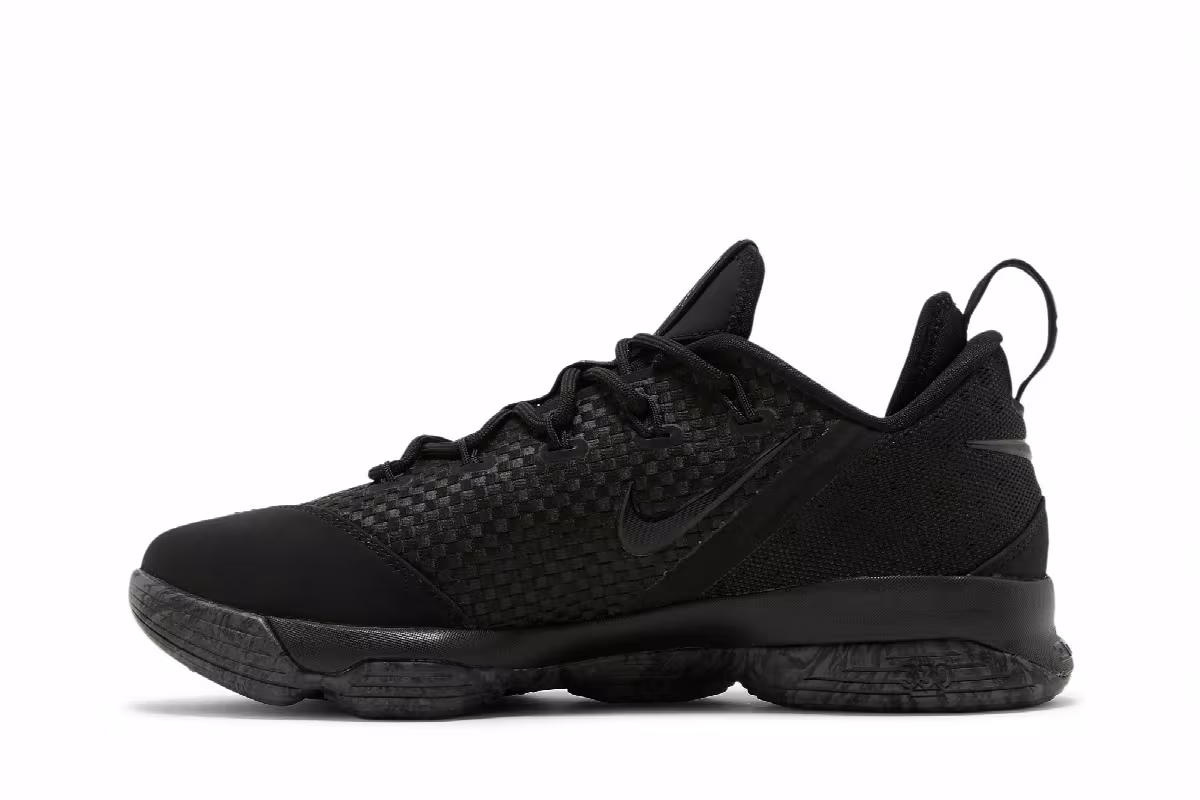 Nike LeBron 14 Low Triple Black, view 4