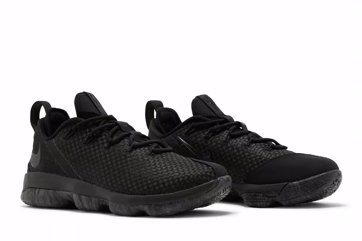 Nike LeBron 14 Low Triple Black, view 9
