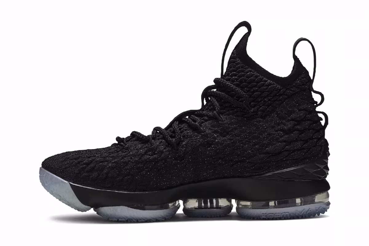 Nike LeBron 15 Metallic Gold, view 4