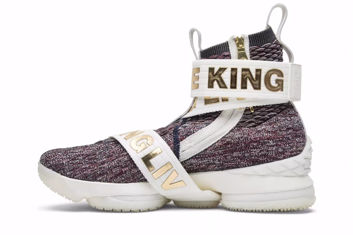 Kith x Nike LeBron Lifestyle 15 Long Live the King, view 4
