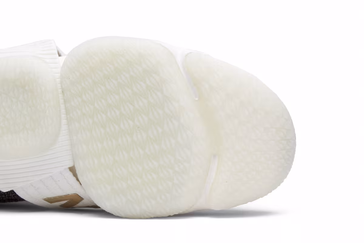 Kith x Nike LeBron Lifestyle 15 Long Live the King, view 6