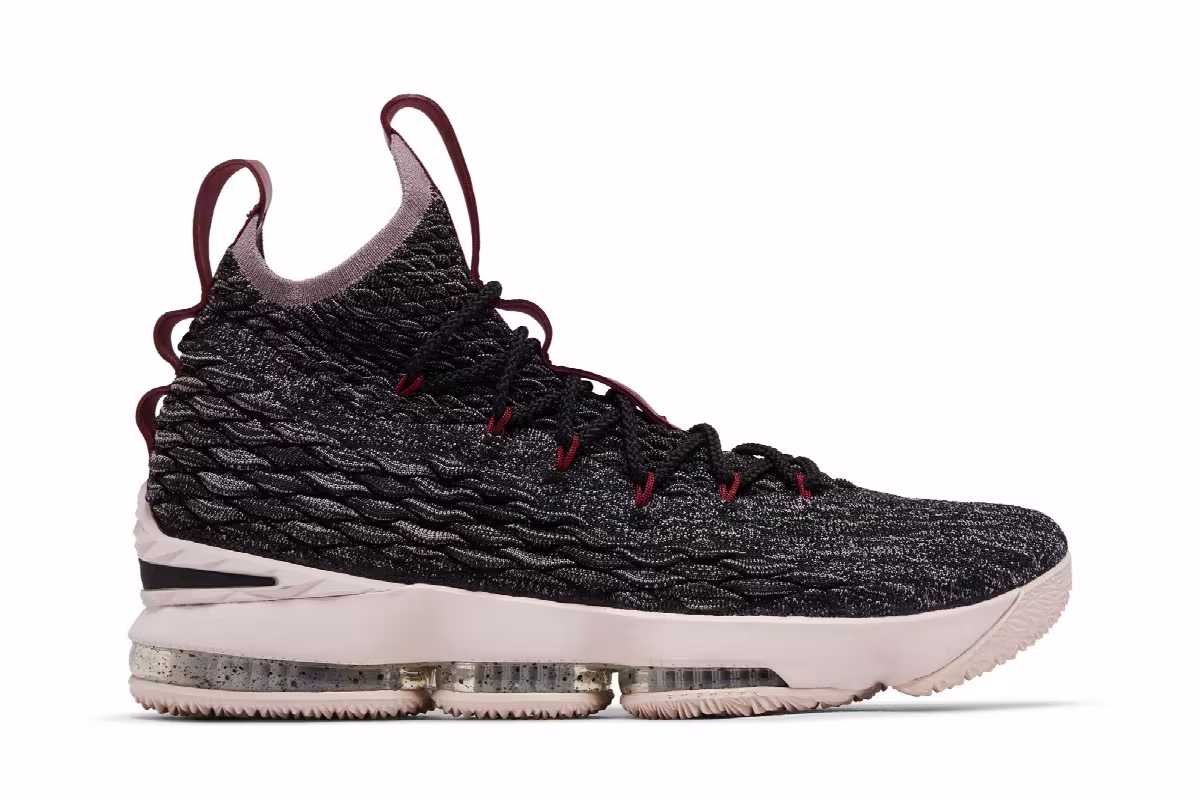 Nike LeBron 15 Pride of Ohio, view 2