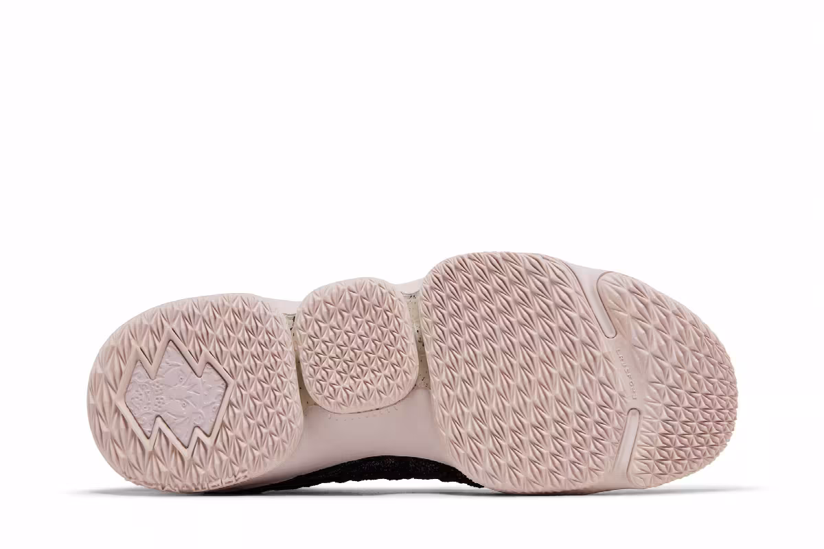 Nike LeBron 15 Pride of Ohio, view 5
