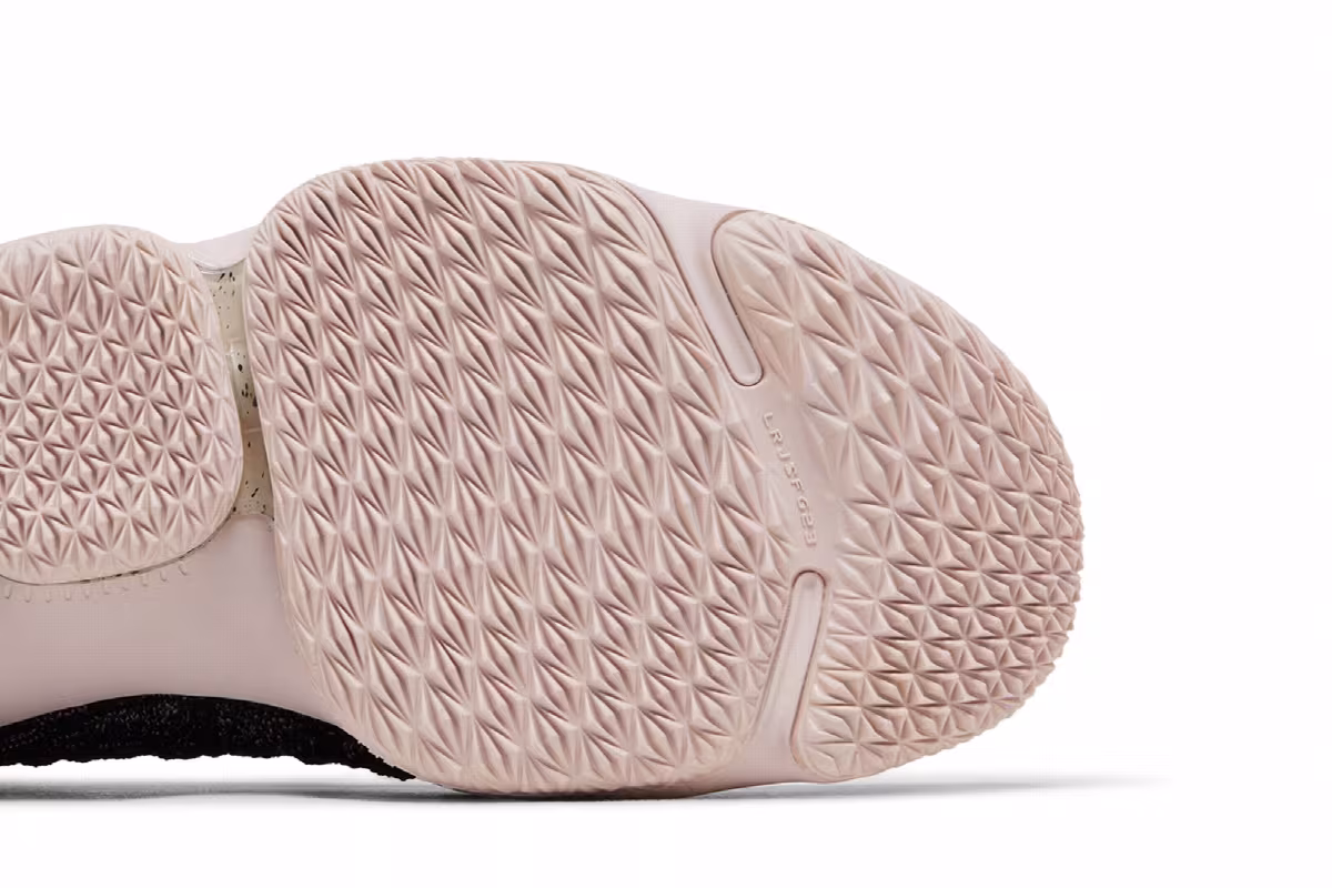 Nike LeBron 15 Pride of Ohio, view 6