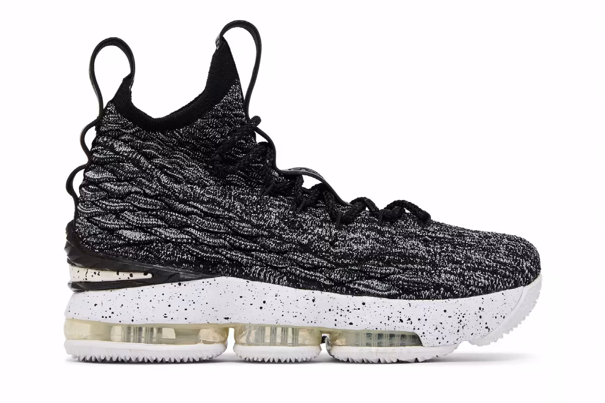 Nike LeBron 15 GS Ashes, view 2