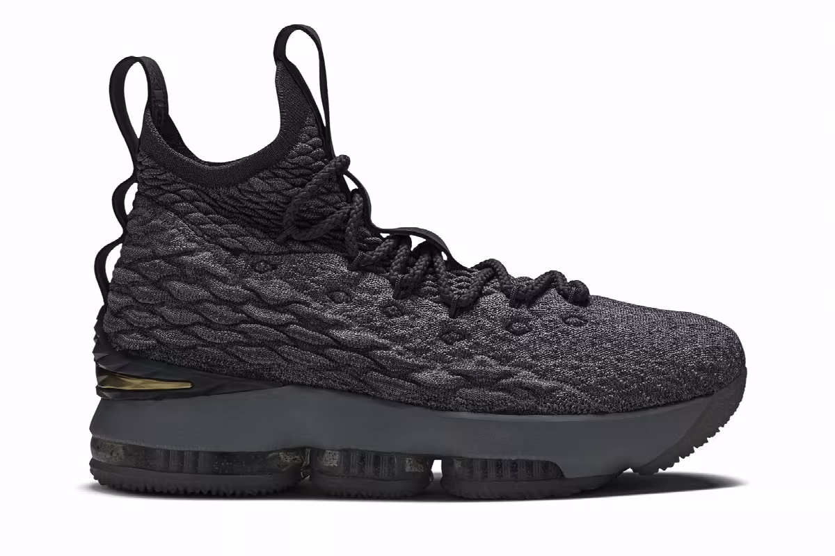 Nike LeBron 15 GS City Edition, view 2