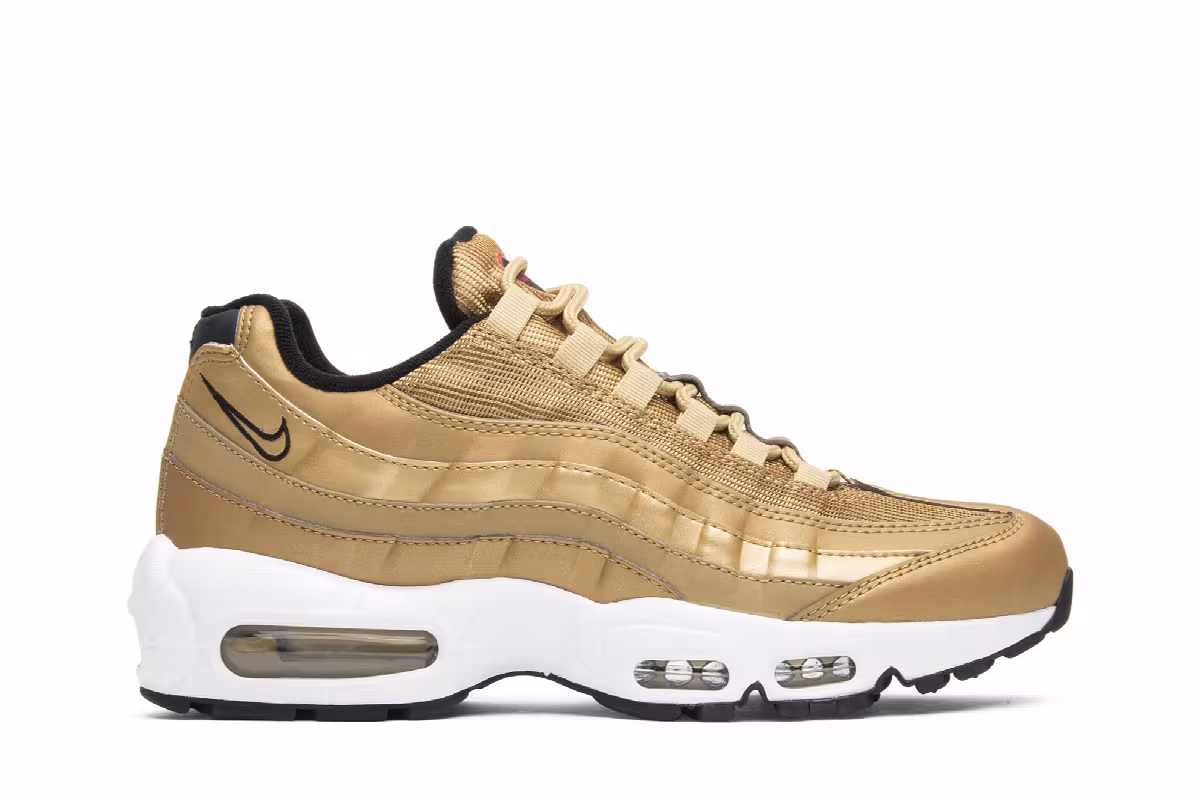 Nike Women's Air Max 95 QS Metallic Gold, view 2