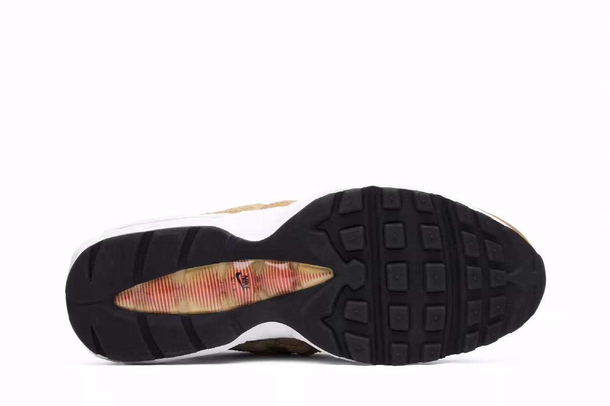 Nike Women's Air Max 95 QS Metallic Gold, view 5