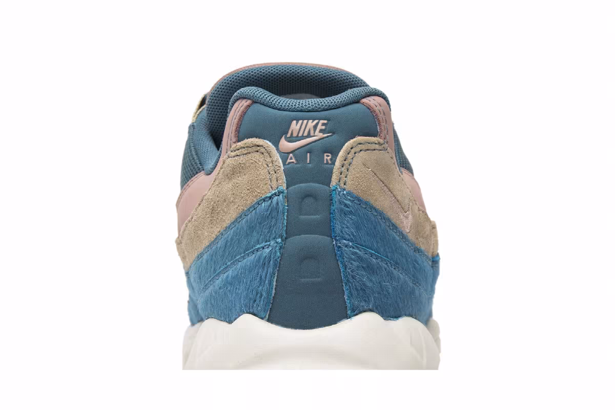 Nike Women's Air Max 95 LX Pony, view 8